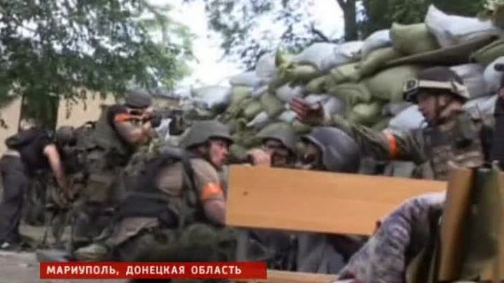 Мариуполь в огне: мирные жители не могут вырваться из города