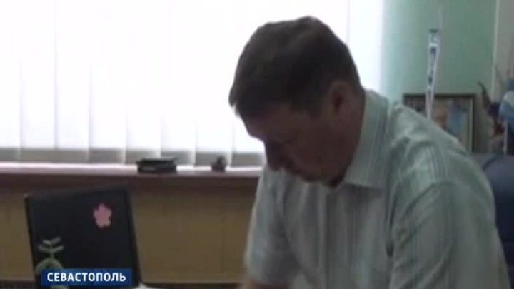 Руководителя севастопольской таможни задержали за взятку