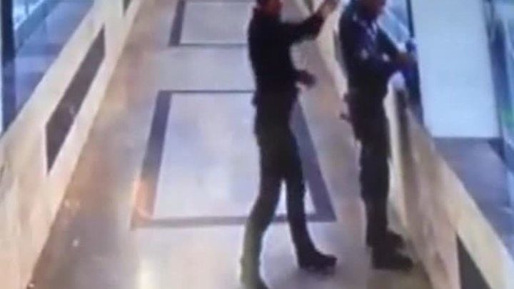 Убийство полицейского в Грозном попало на камеры видеонаблюдения