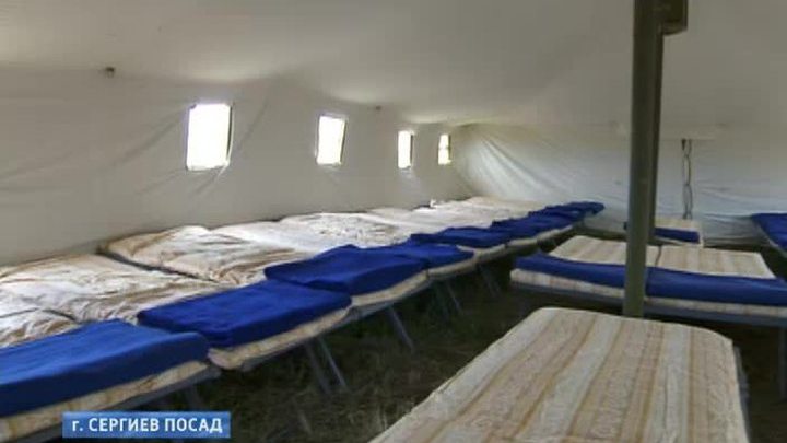 Военные выстроили в Сергиевом Посаде лагерь для паломников