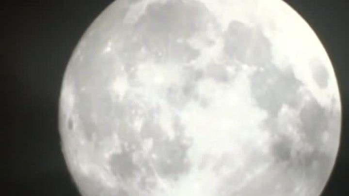 Москвичи смогли стать свидетелями суперлуния