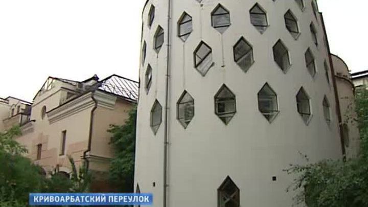 Некультурно-архитектурный скандал: дом Мельникова стал осажденной крепостью