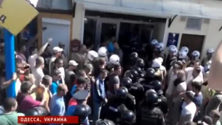 Украинские каратели занялись рейдерством
