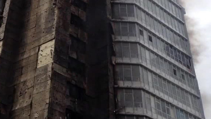 Пожар в Красноярске: жилая 25-этажка превратилась в пылающий факел