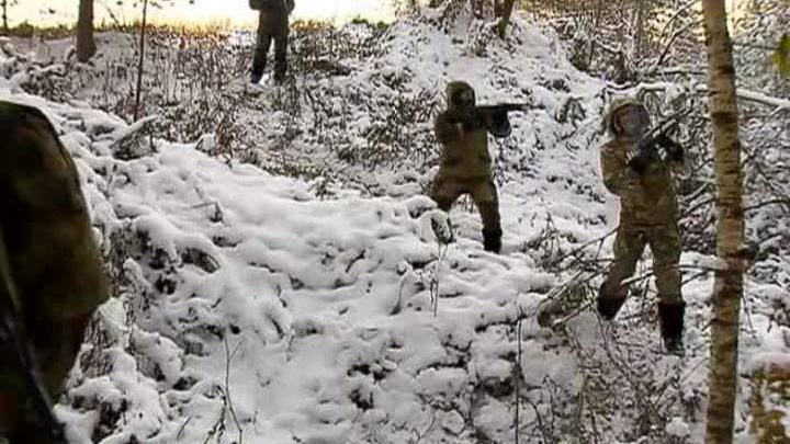 На школьном стадионе в Донецке взорвался снаряд. Есть погибшие