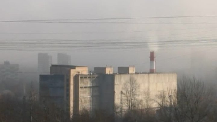 МЧС: в Москве пахнет сероводородом из-за неисправности на НПЗ