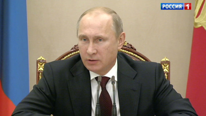 ФАС получила команду: Путин потребовал разобраться с ростом цен на бензин