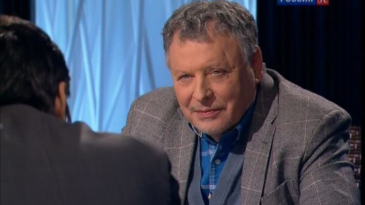 Аркадий и Борис Стругацкие. "Трудно быть Богом"