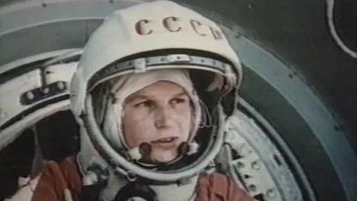 "Эй! Небо! Сними шляпу!": 85 лет Валентине Терешковой