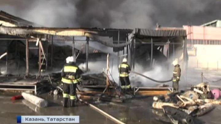 ЧП в Казани: торговый центр "Адмирал" сгорел почти полностью