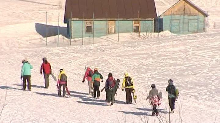69 горнолыжников час провисели на остановившейся в Хибинах канатной дороге