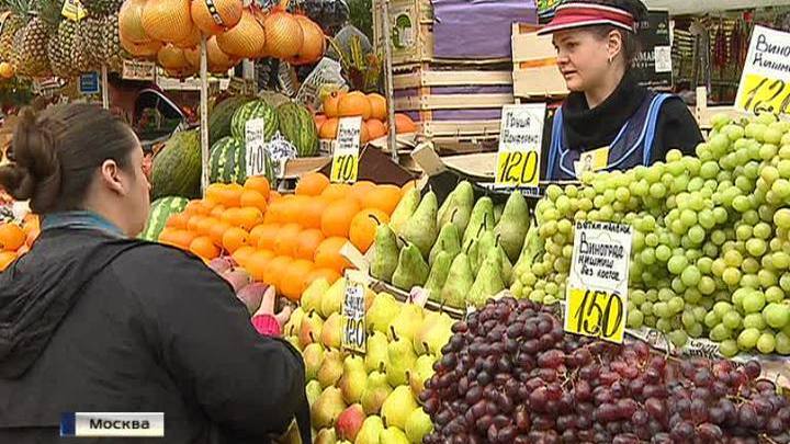 Украина признала заслуги бойцов УПА: красное знамя теперь вне закона