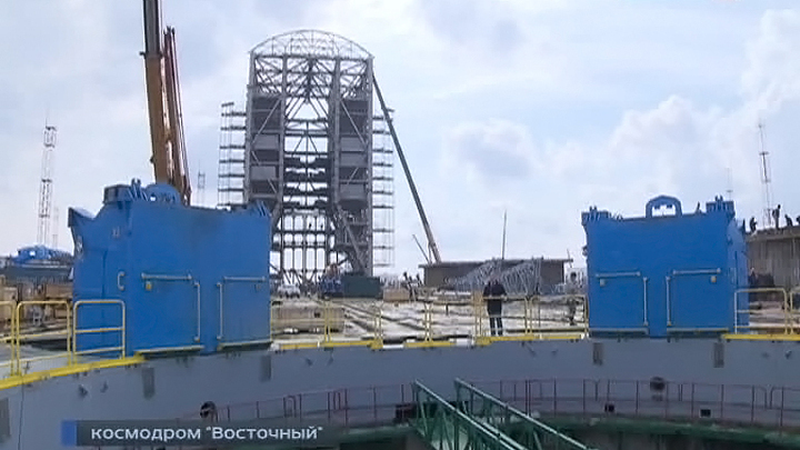 С должниками перед строителями Восточного "поработала" ФСБ