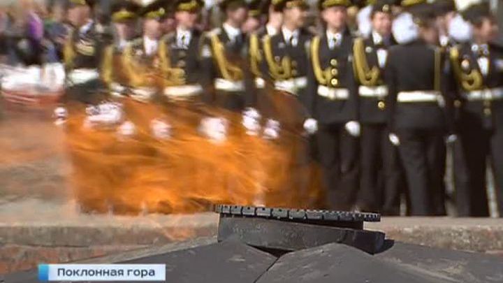 Связь поколений: столичные кадеты прошли парадом по Поклонной горе