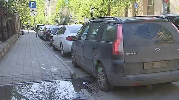 С 9 по 11 мая парковка в центре Москвы будет бесплатной