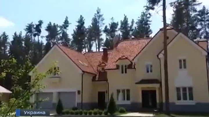 Красиво жить не запретишь: украинская элита скупает страну