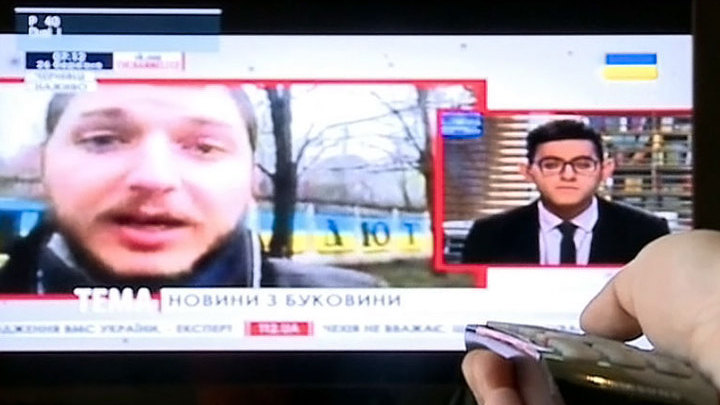 Съемочная группа Евгения Поддубного сняла обстрелянную Марьинку