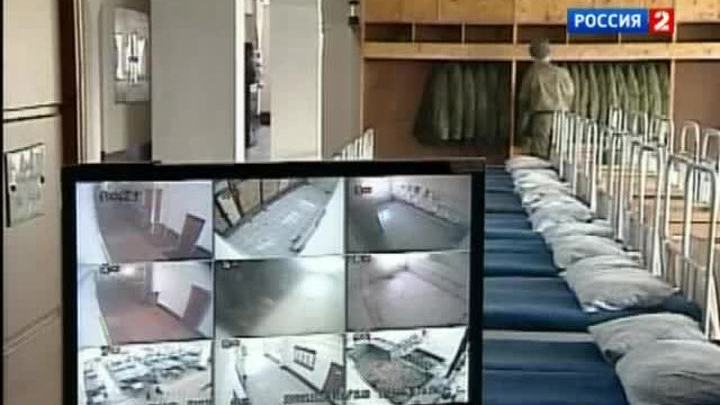 В армейских казармах установлено круглосуточное видеонаблюдение