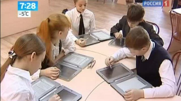 Буквы разные писать тонким стилусом в девайс