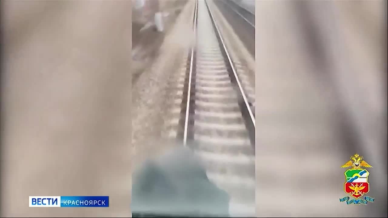 Транспортные полицейские пресекли опасные игры подростков на железной дороге