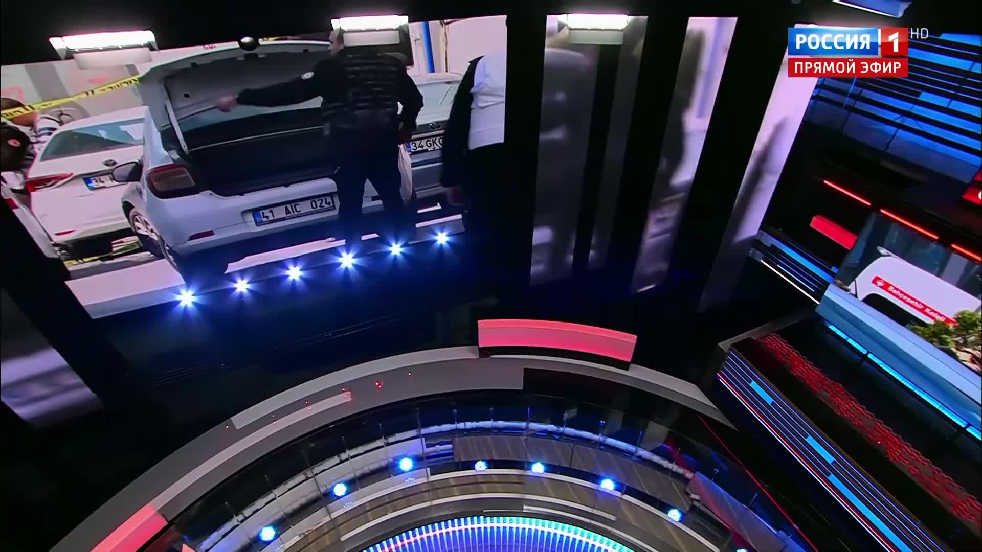 Нападение на израильское консульство в Стамбуле; трое нападавших убиты.