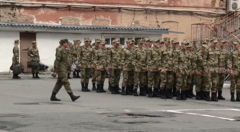 Порядка двух тысяч тюменских юношей пополнят ряды ВС РФ этой весной