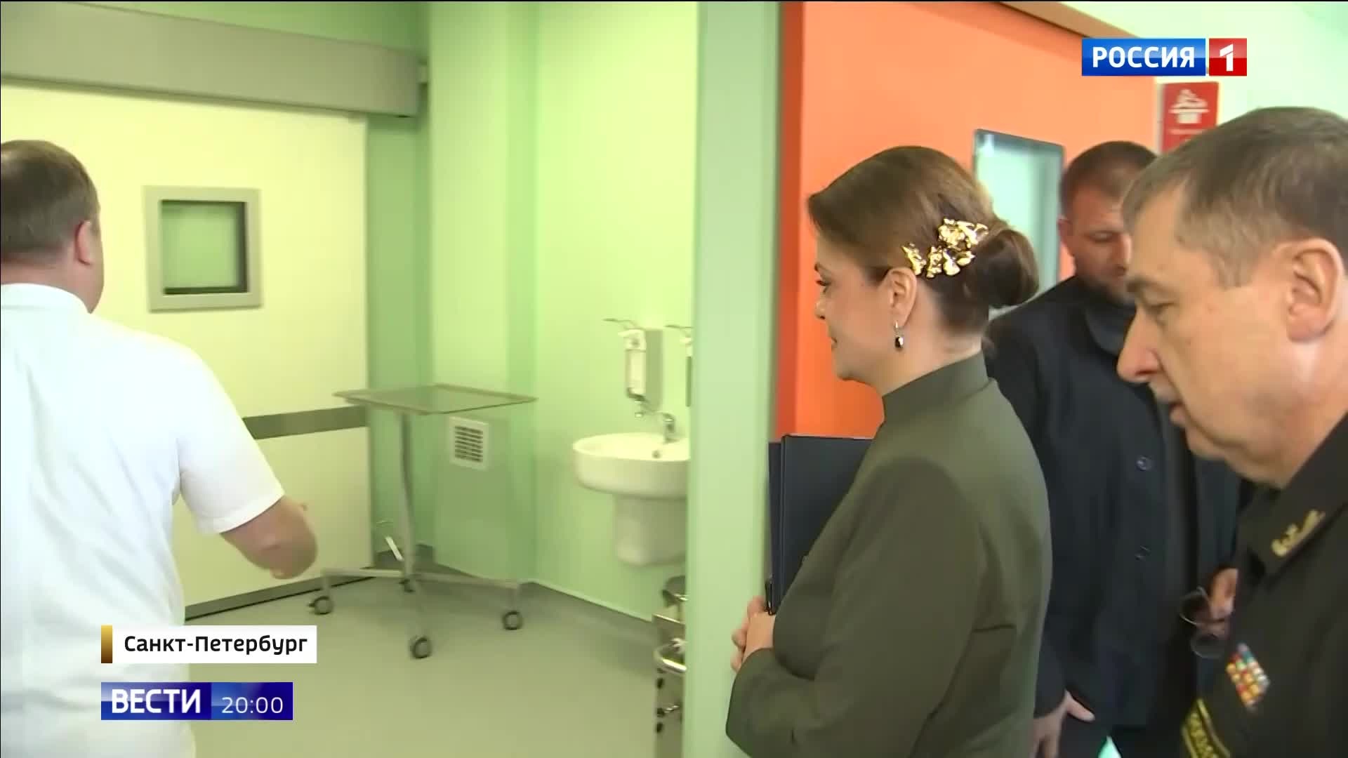 Анна Цивилёва осмотрела модернизированную клинику с высокотехнологичным оборудованием для военных хирургов.