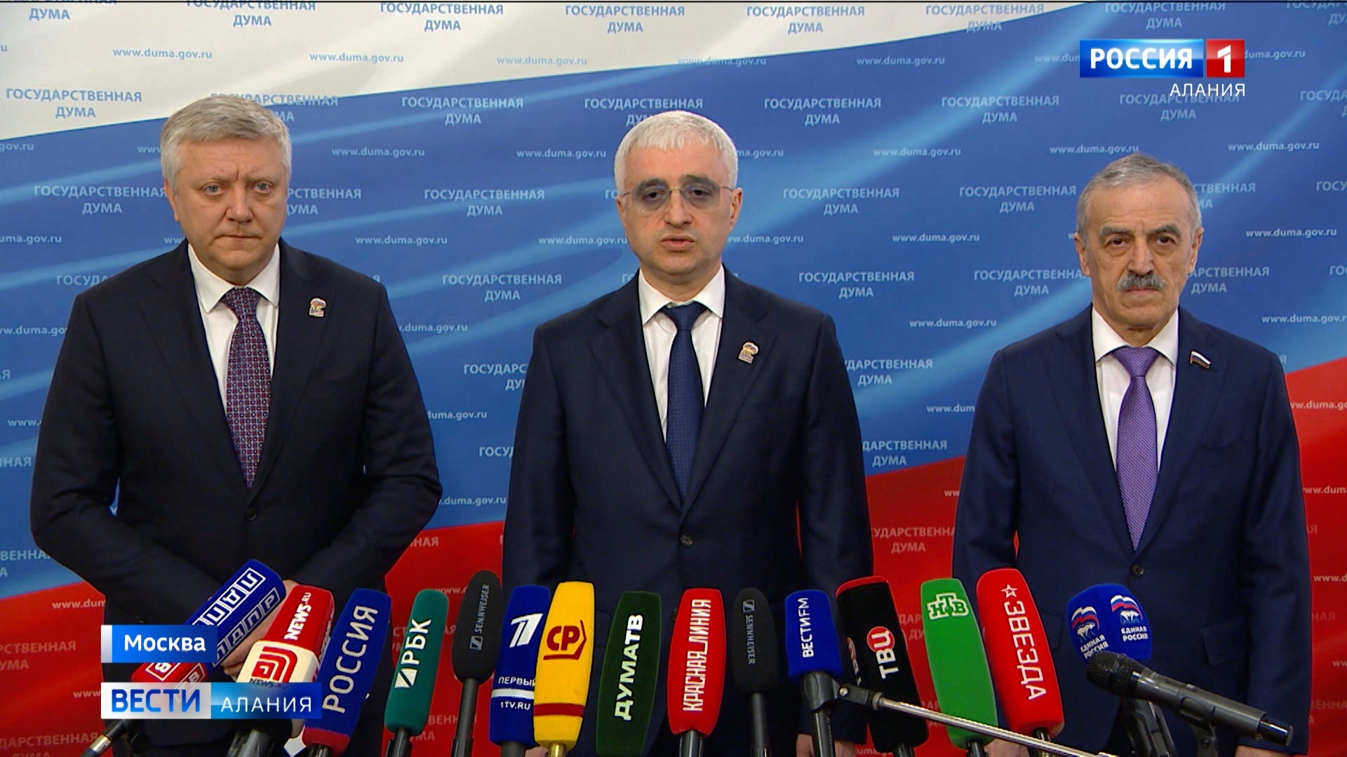 Пресс-подход депутата Зураба Макиева перед пленарным заседанием Государственной Думы