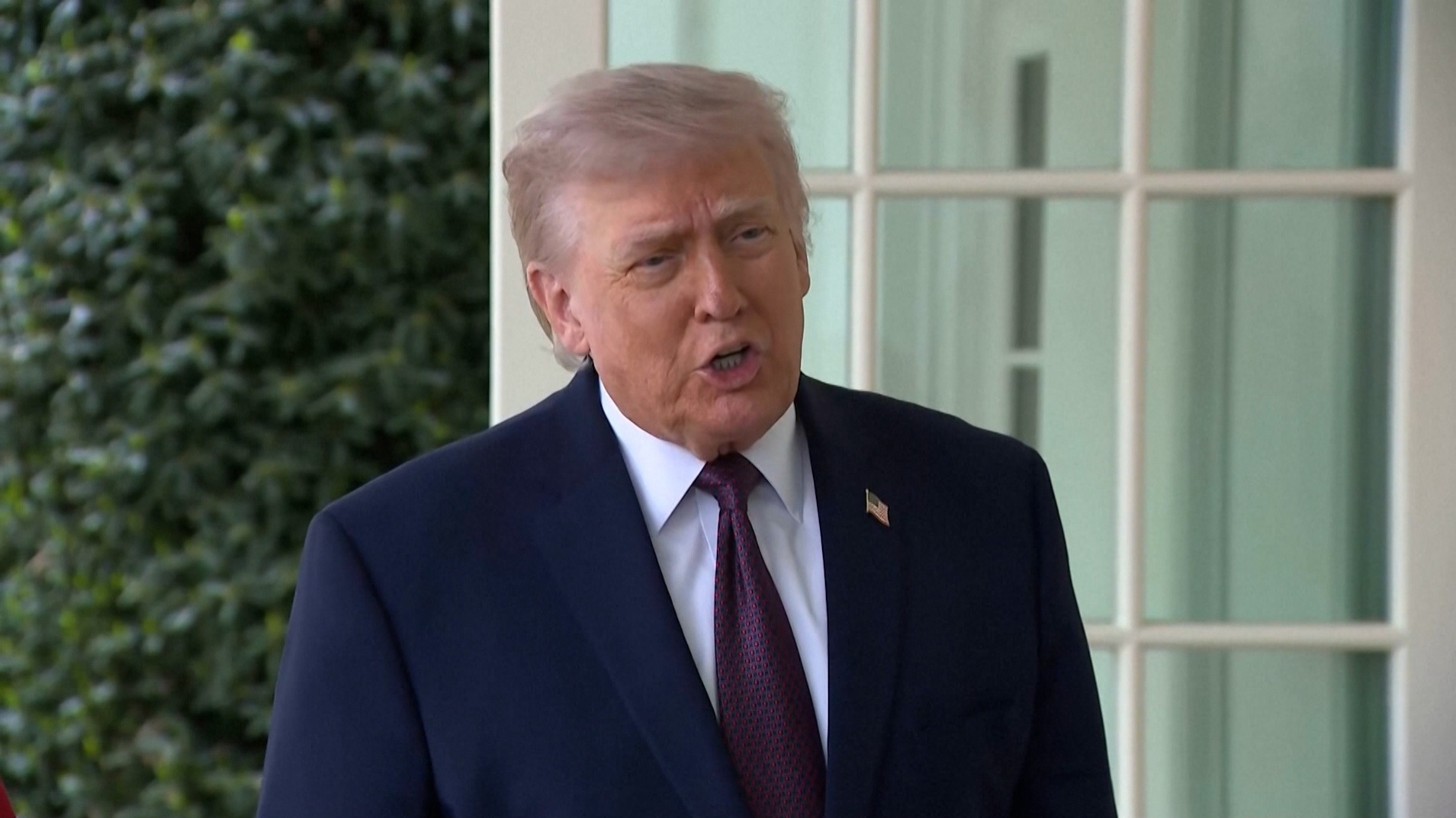 Трамп требует от Великобритании возобновить добычу нефти: конфликт с Ираном обостряет кризис в Европе