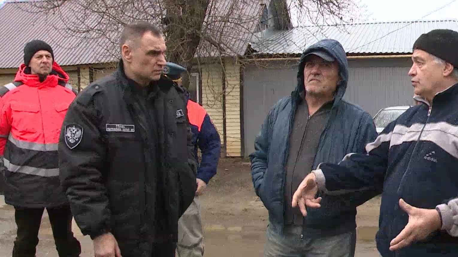 Глава Марий Эл объехал подтопленные территории Волжска и пообщался с жителями