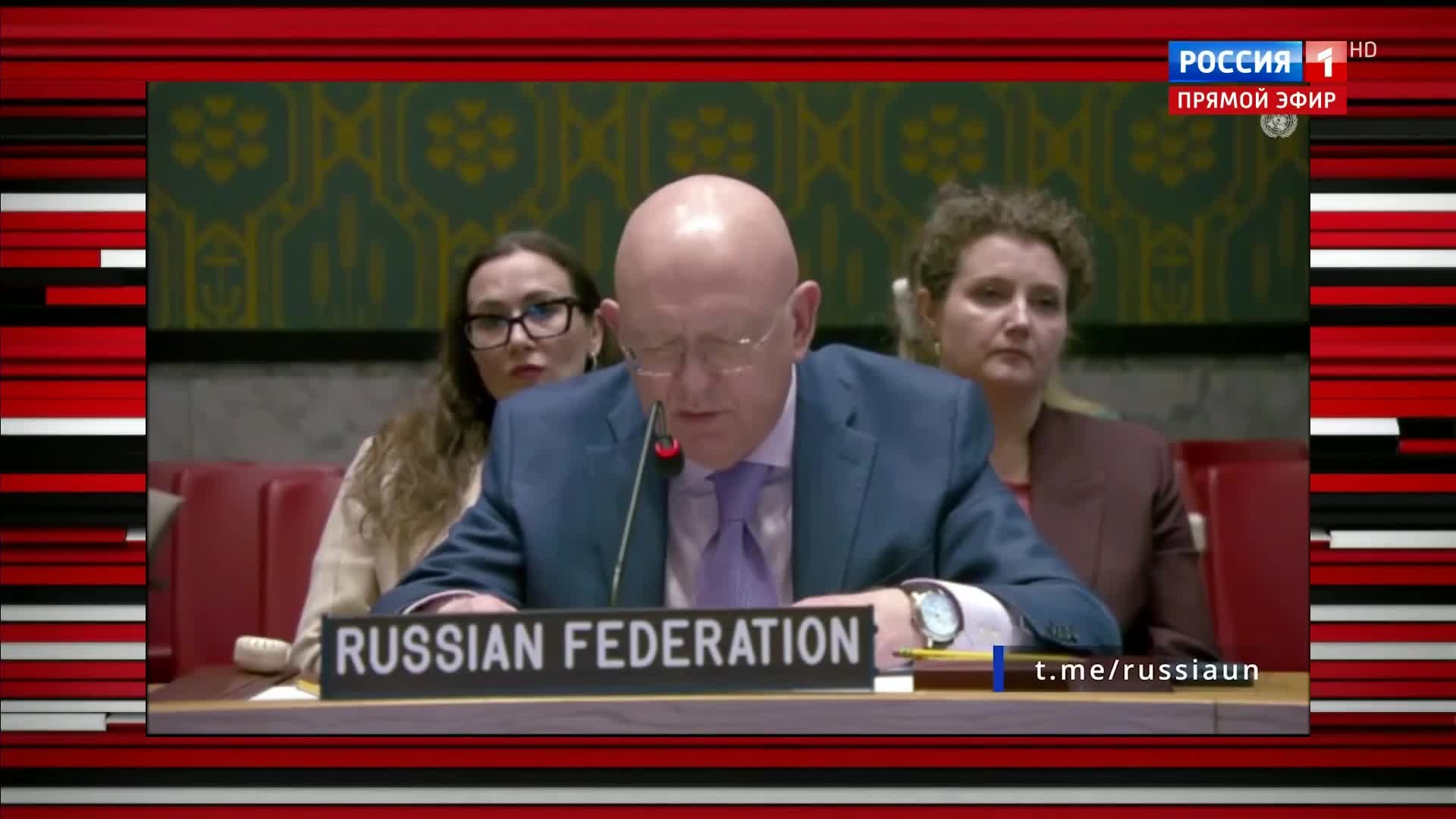 Украинцы уклоняются от военной службы; критика действий Зеленского.