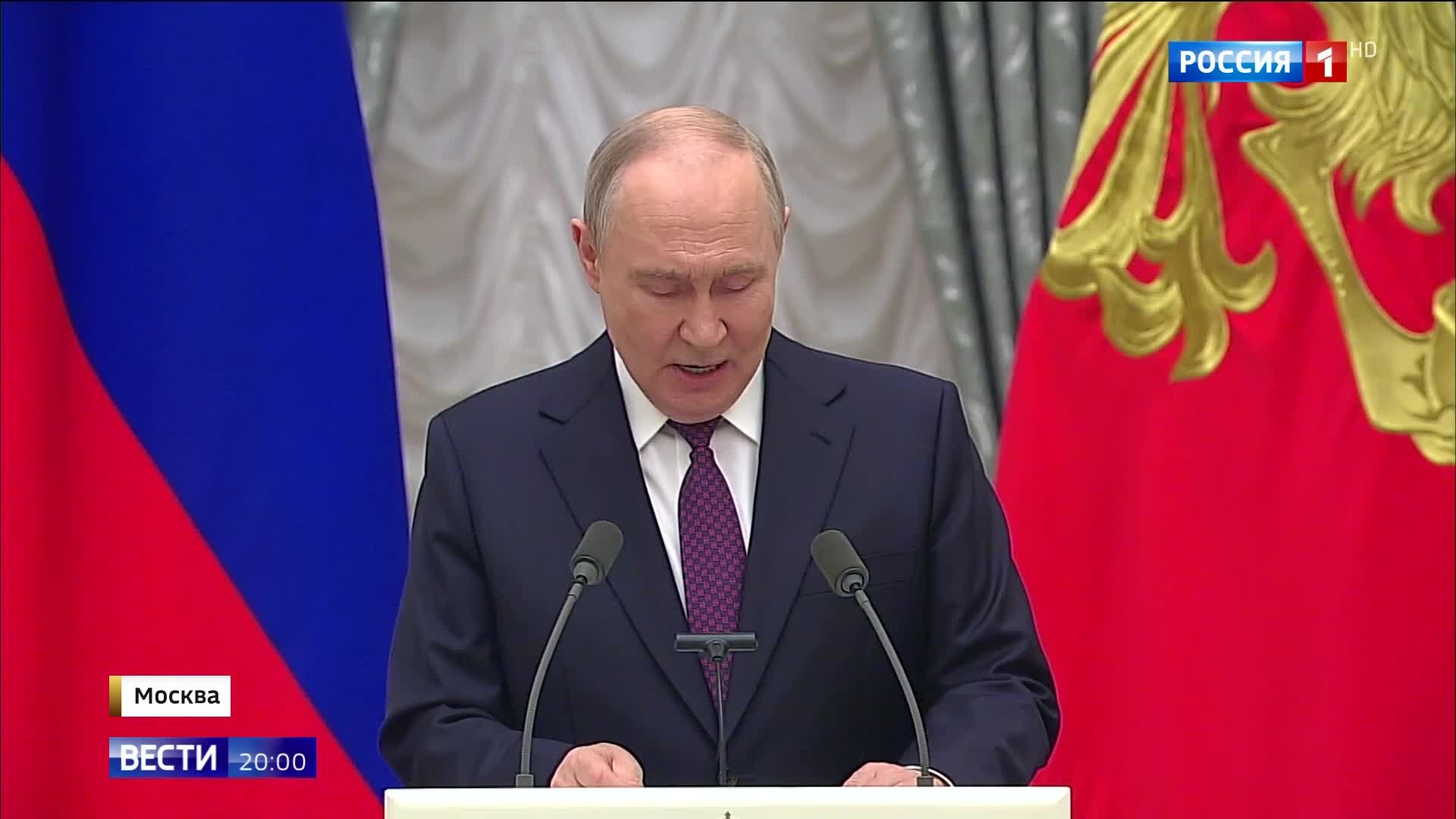 Путин обещает расширение спортивных возможностей для детей и поддержку российских спортсменов.