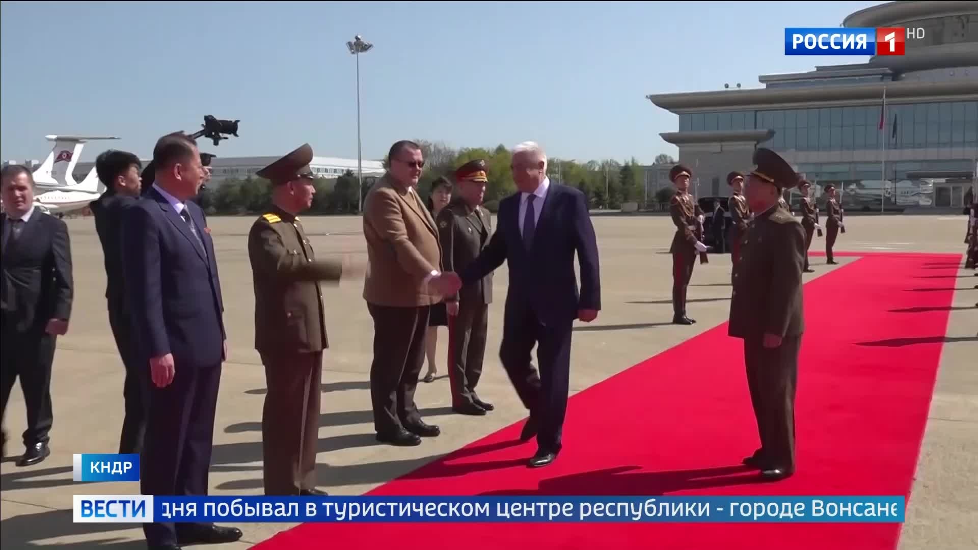 Колокольцев осмотрел туристический центр Вонсан в КНДР и возложил венки у памятника.