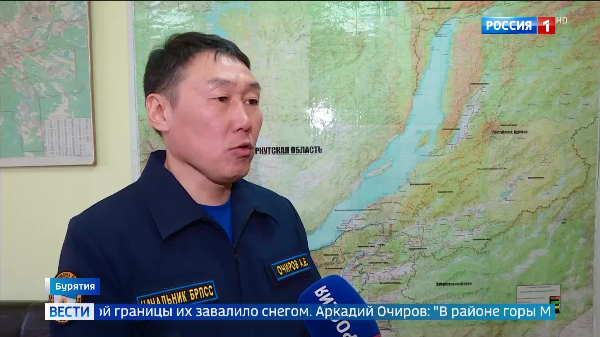 Лавина на Большом Саяне: спасатели ищут пропавших альпинистов.