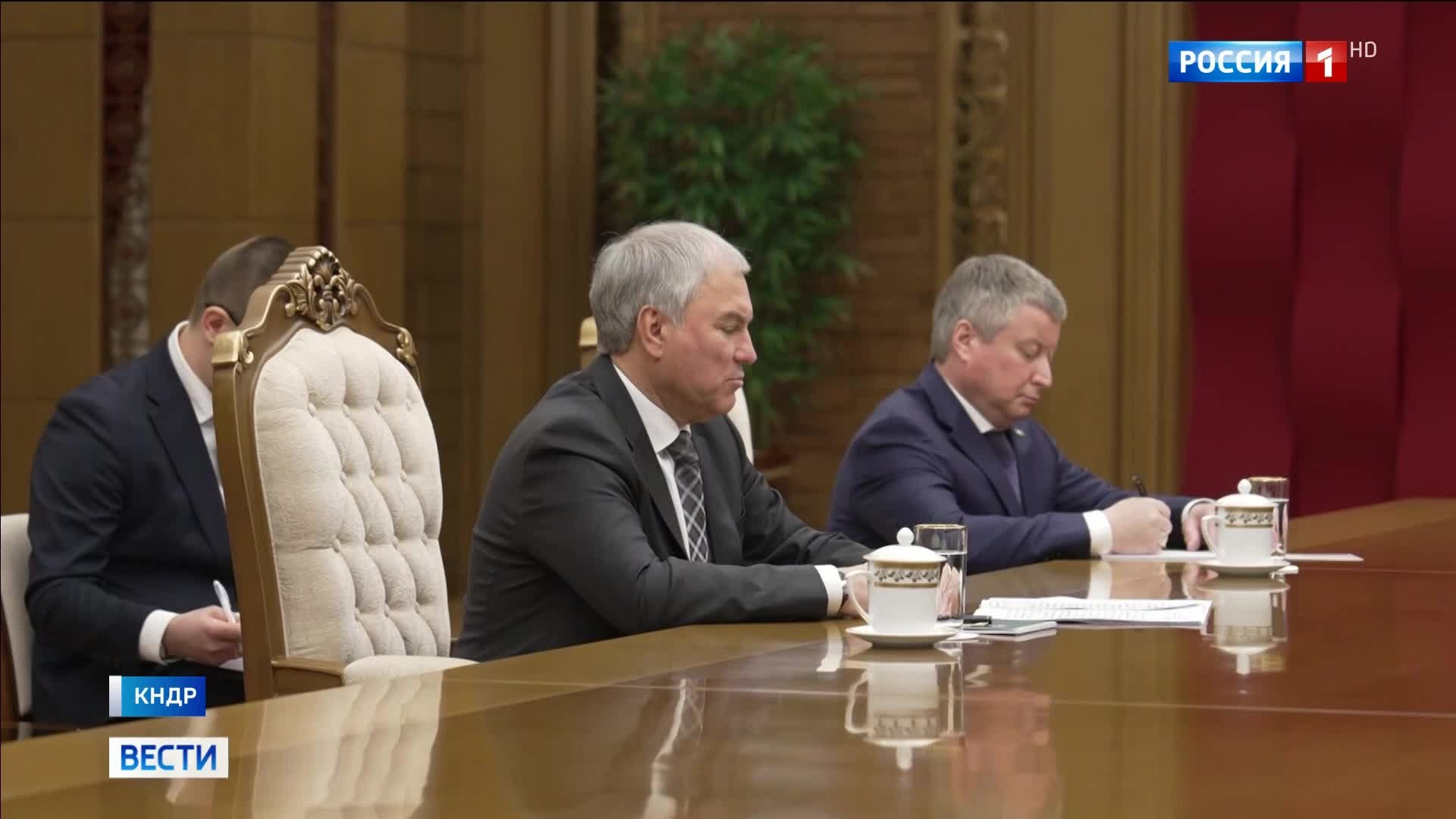 Встреча Володина с Ким Чен Ыном в Пхеньяне: передача приветствий Путина и участие в открытии мемориала.