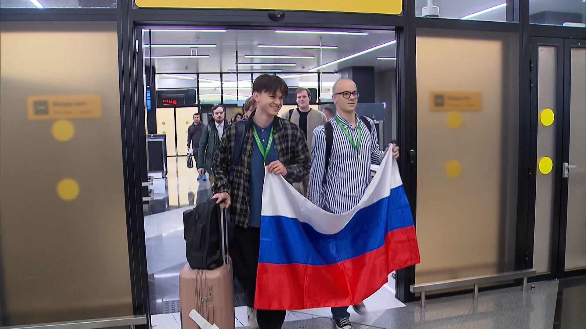 В Москву вернулись школьники - победители Международной олимпиады по биологии
