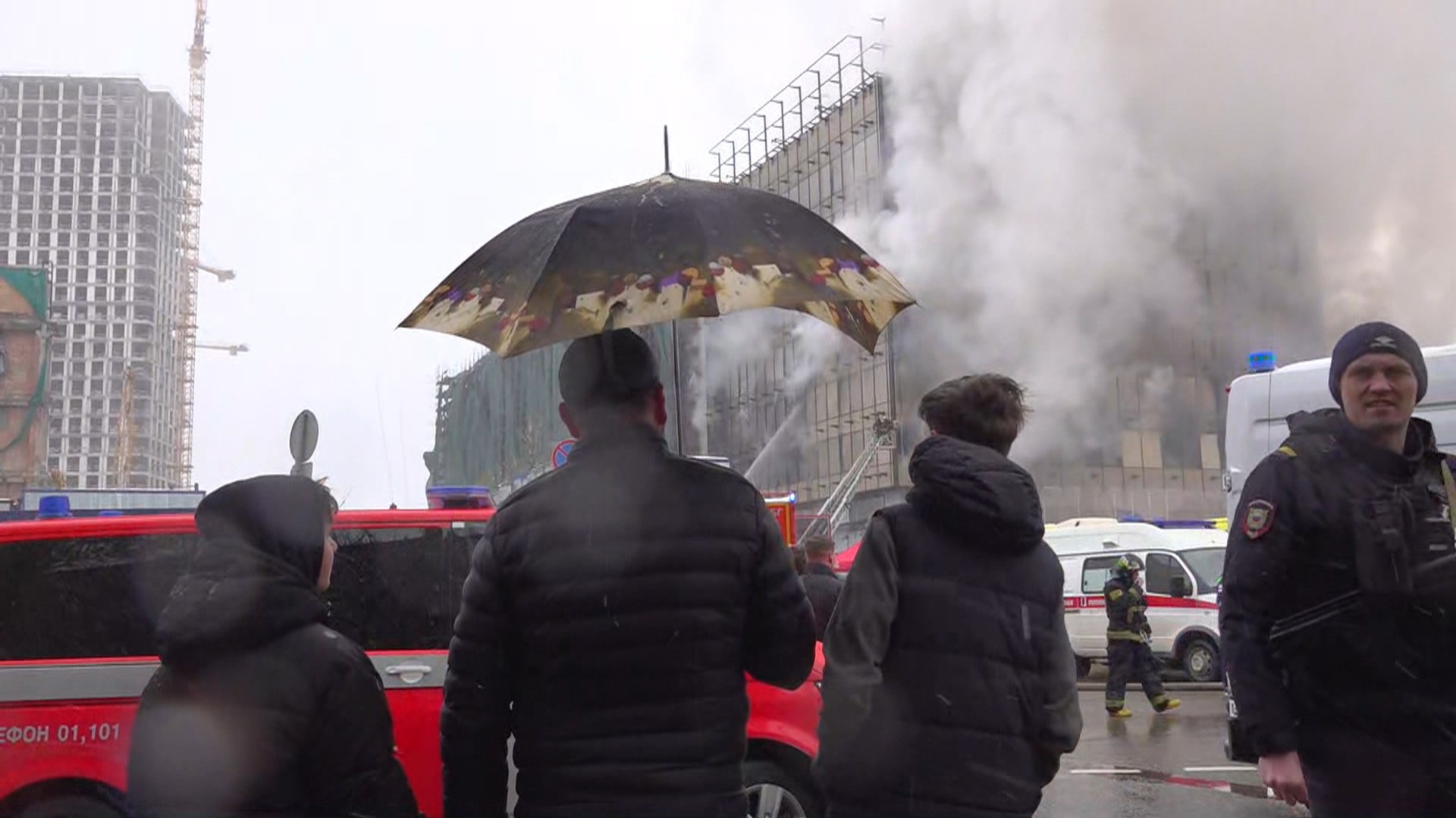Из-за короткого замыкания в элитном ЖК Москвы произошел крупный пожар