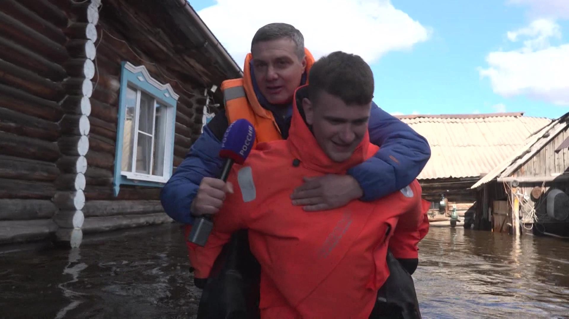Вода начала уходить: в новосибирской Пехтовке снижается уровень паводка