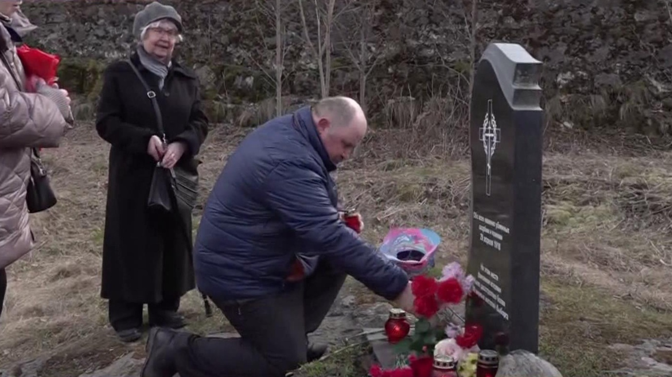 В Выборге прошли мемориальные акции в память о "Выборгской резне"