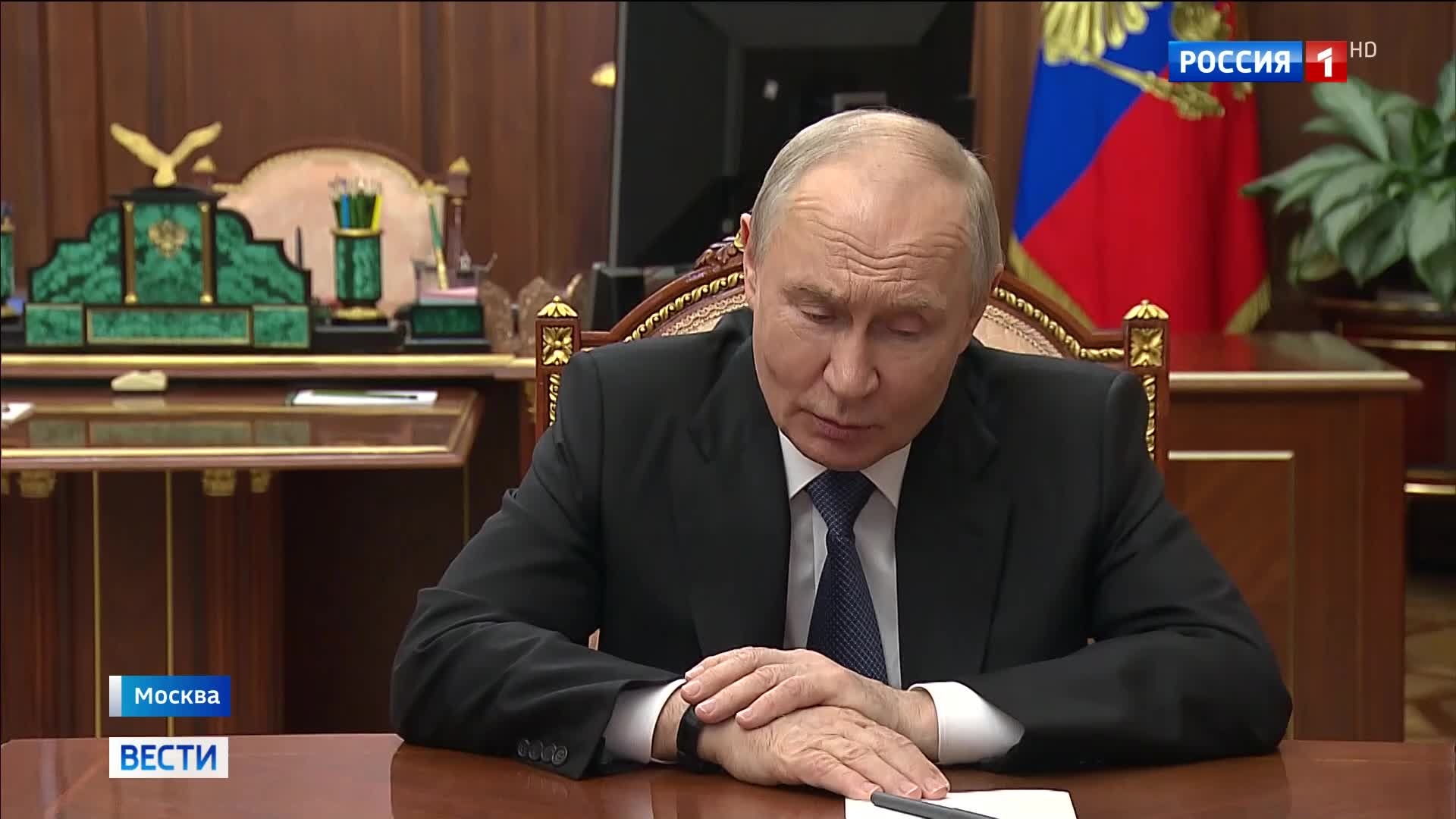 Путин и Кадыров обсудили помощь пострадавшим от паводков и развитие Чечни.