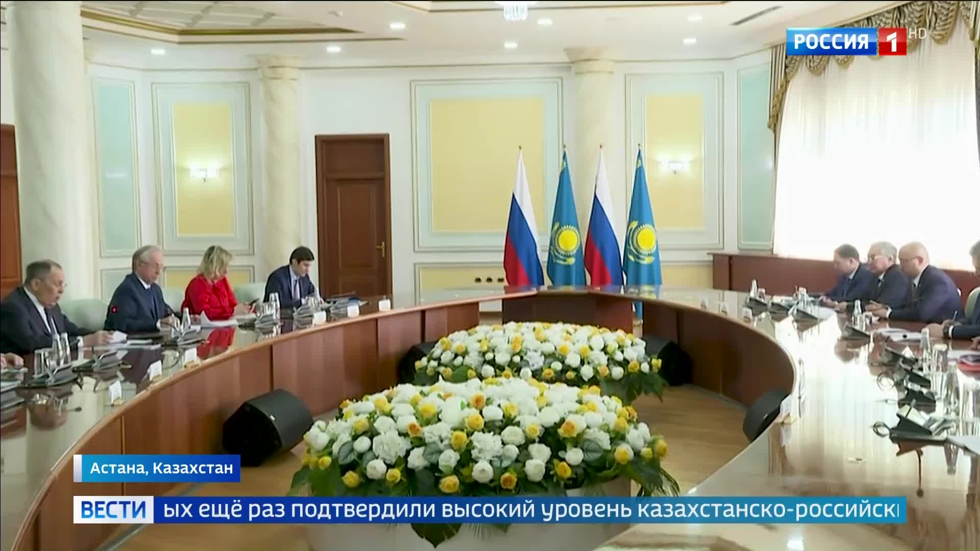 Москва настаивает на переговорах с США и Украиной по урегулированию конфликта на Украине. Лавров обсудил это в Астане.