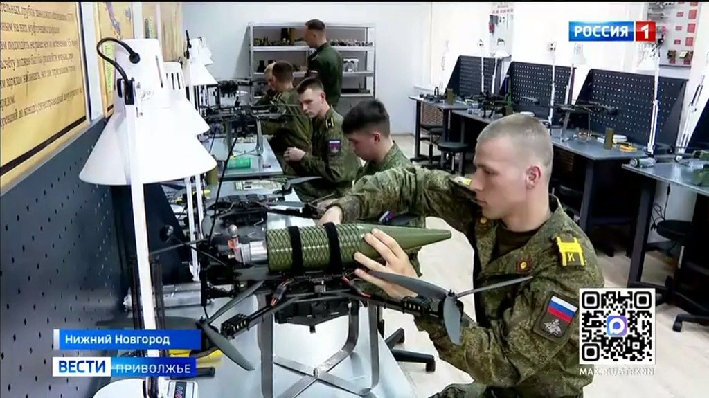 Как нижегородские курсанты постигают основы беспилотных авиасистем?