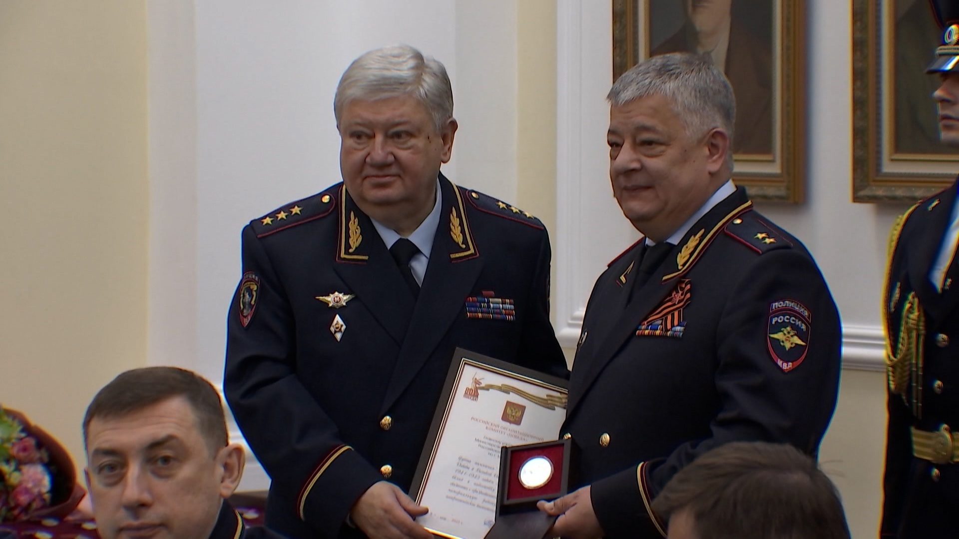 Главное управление МВД России по городу Москве удостоено памятной медали "80 лет Победы в Великой Отечественной войне"