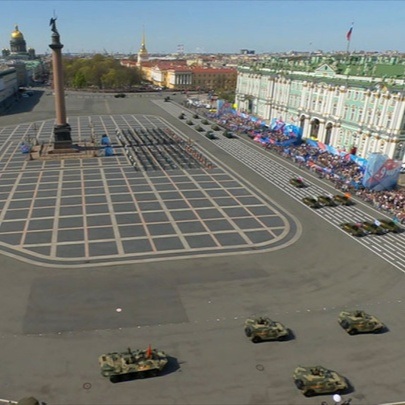 День Победы в Петербурге: от парада до салюта