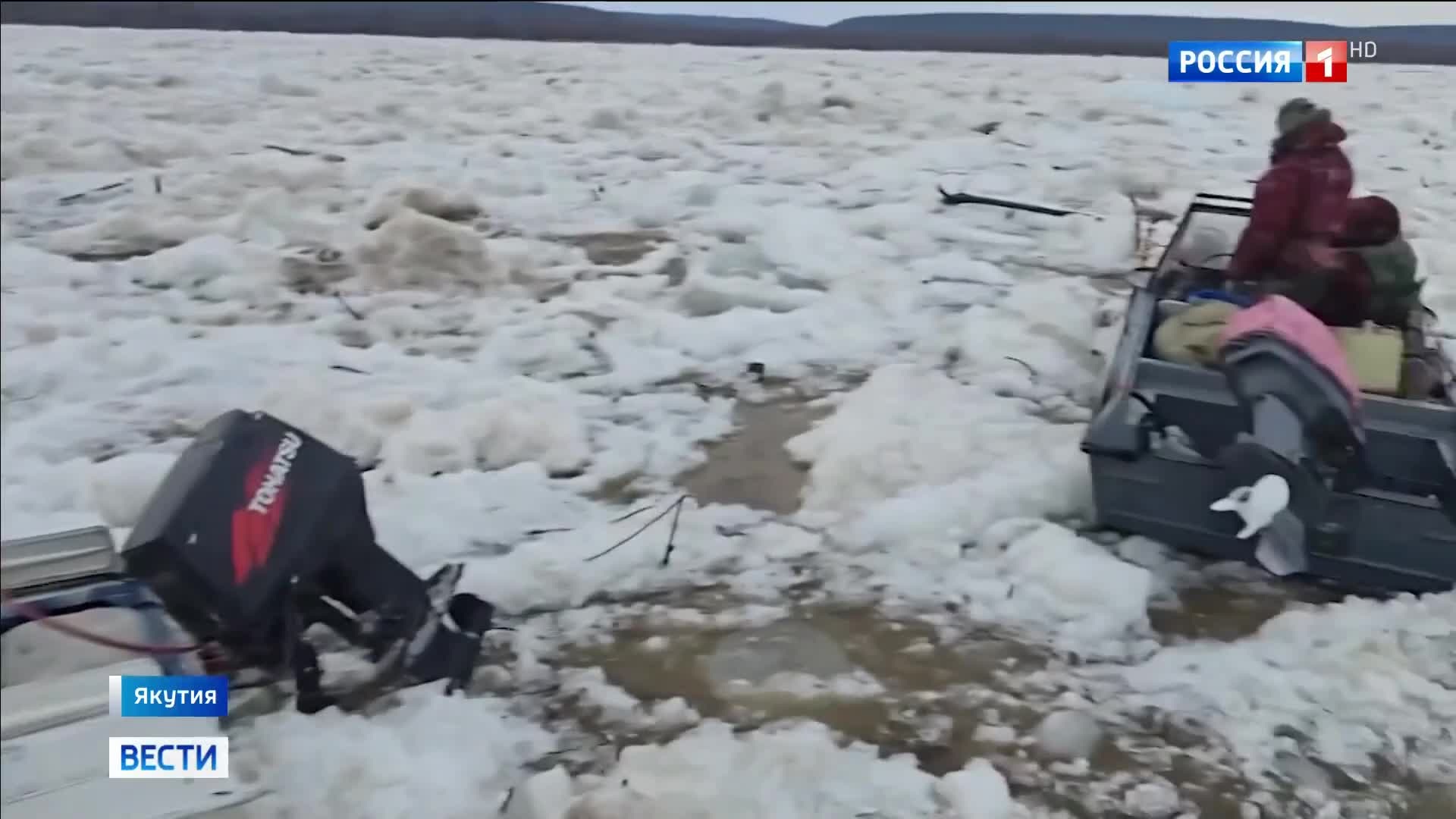 В Якутии из-за паводка подтоплены дома, дворы и дороги