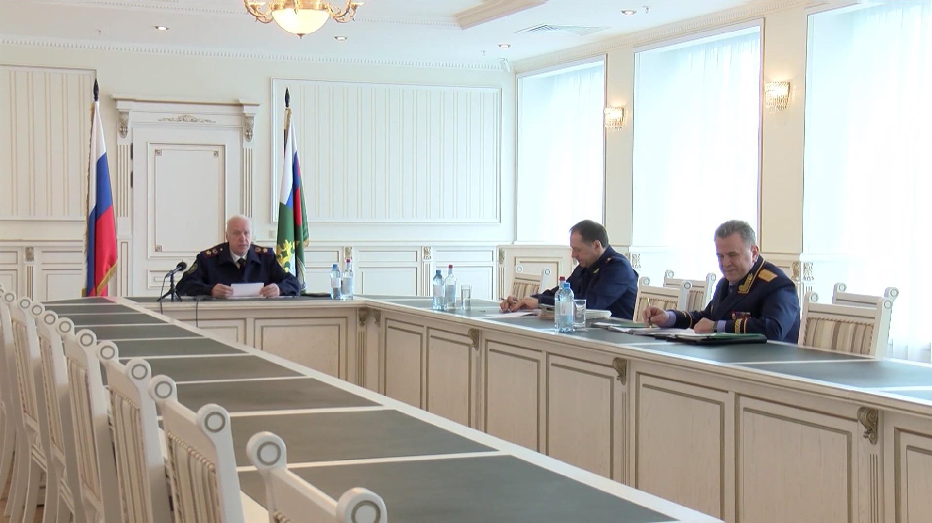 Бастрыкин провел совещание по расследованию преступлений с участием несовершеннолетних