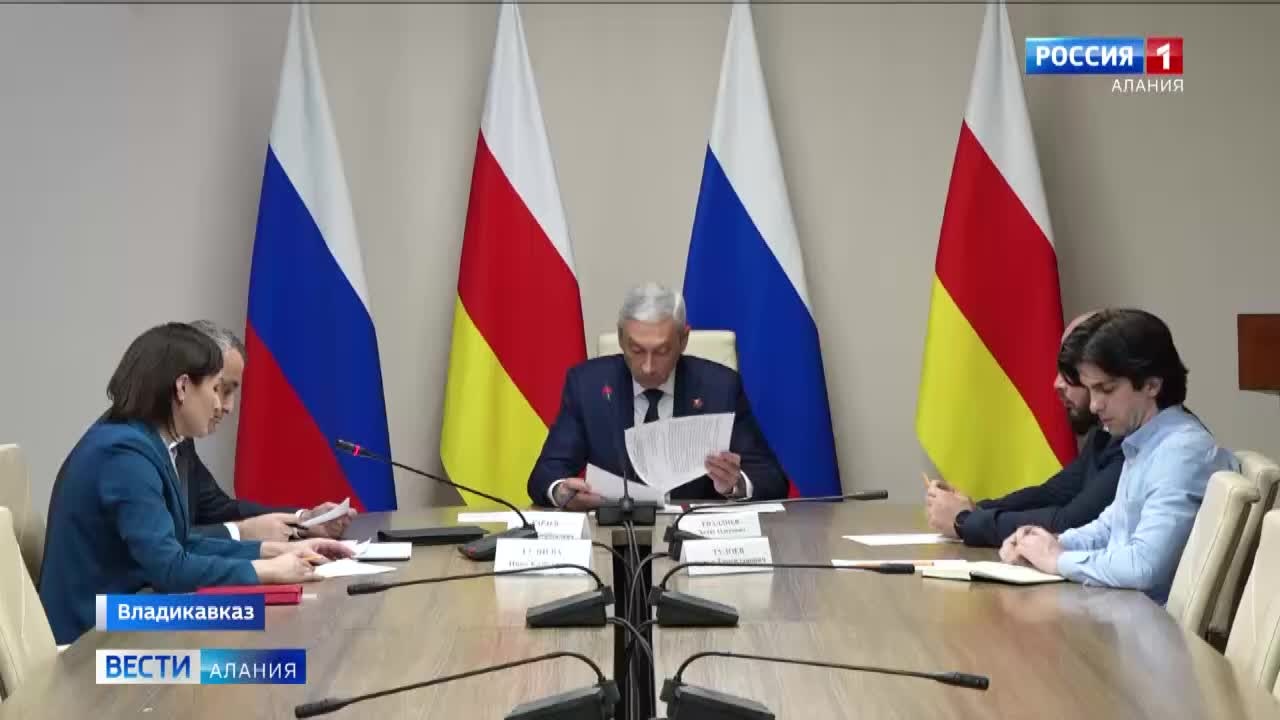Борис Джанаев провел совещание, посвященное вопросам деятельности управления жилищного надзора МинЖКХ