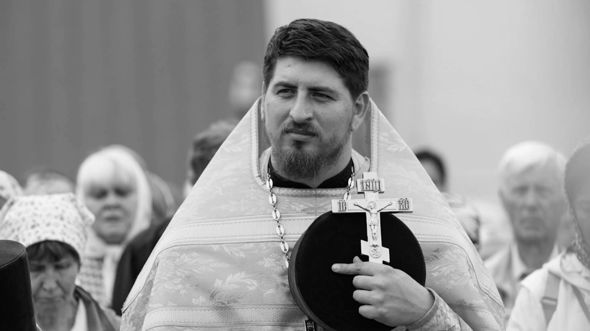 Поддерживал духовно и погиб, спасая бойцов. Сегодня Псков вспоминает военного священника отца Антония