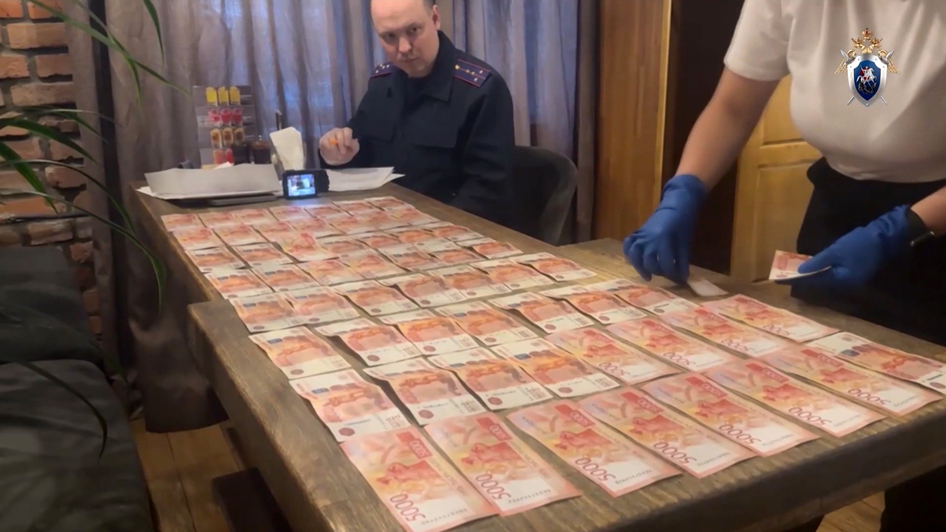 Уйти от банкротства: в Перми задержали бизнесмена при передаче взятки