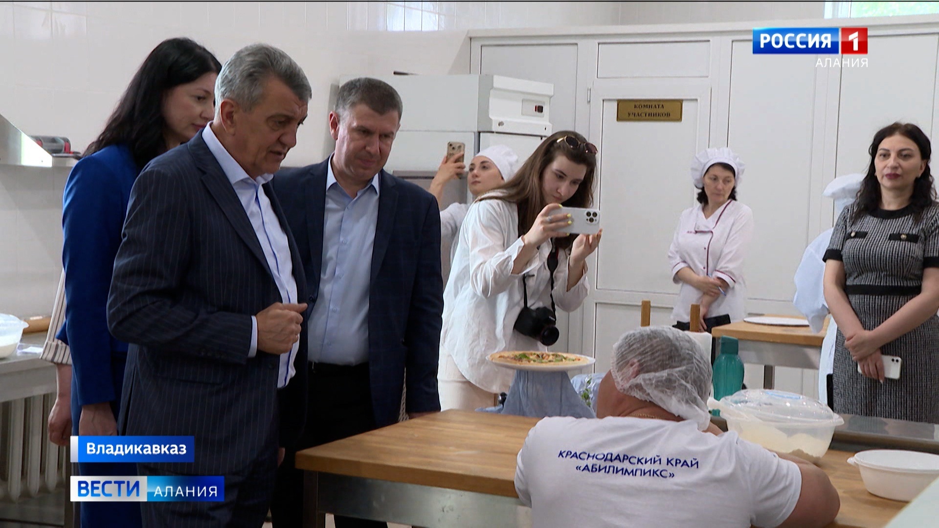 Сергей Меняйло посетил площадку чемпионата "Абилимпикс"